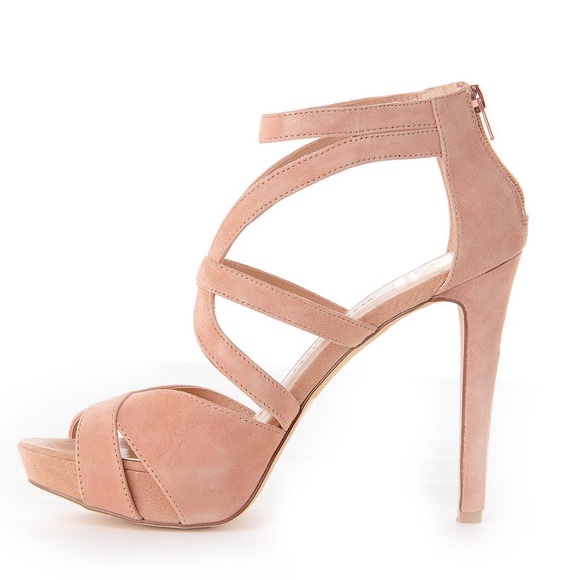 🎉Host Pick🎉 Beautiful nude strappy sandal - Picture 5 of 8